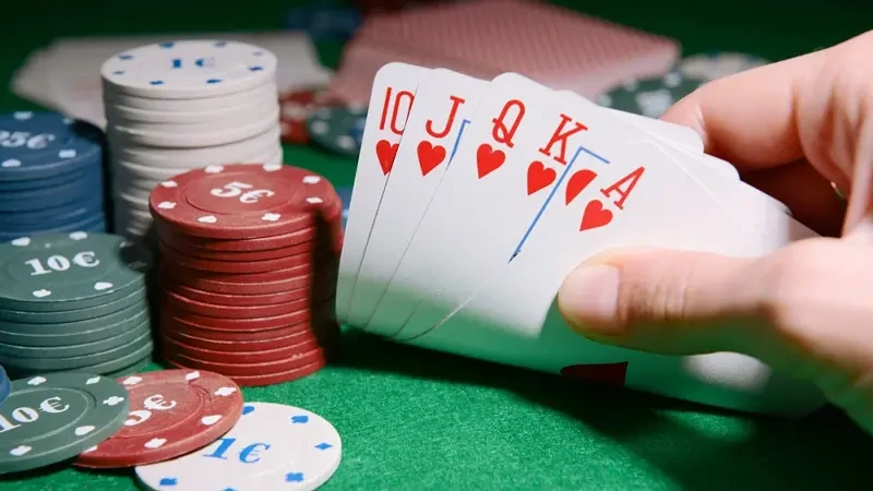 德州扑克入门秘籍：从下载到实战的全方位解析(图1)