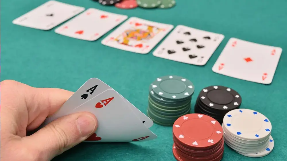 德州扑克中文版免费下载：挑战智慧学习高级策略