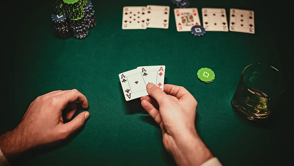 棋牌游戏下载平台大PK：哪家更值得你的信任与选择？(图2)