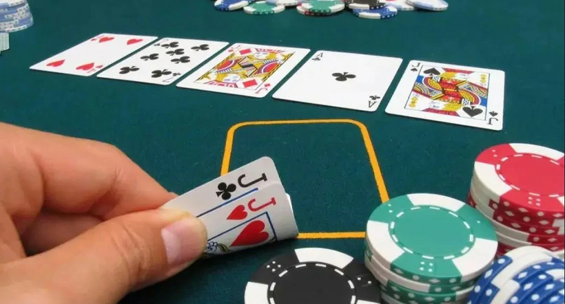 棋牌游戏从入门到精通：下载推荐+全攻略，一篇就够了(图1)